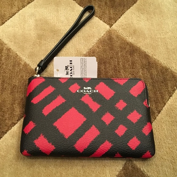 ❤️❤️NWT❤️❤️Authentic COACH Red & Black wristlet - Picture 5 of 7